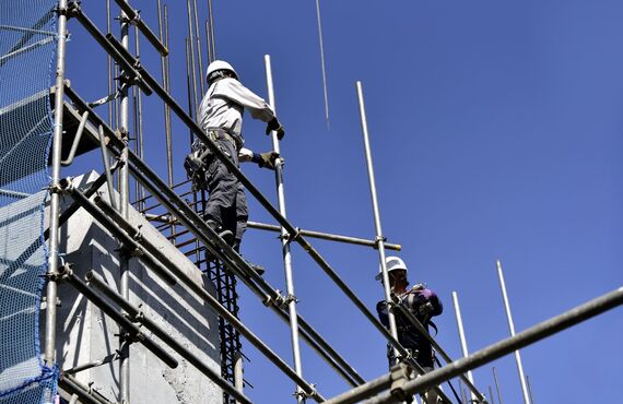 人の役に立てるやりがいのあるお仕事です | 和泉市で建設の仕事がしたい方を募集中の株式会社青栄